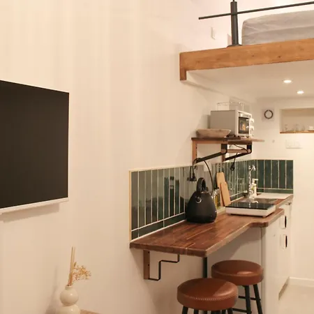 Appartement Charming Of 15 M2 In The 10th