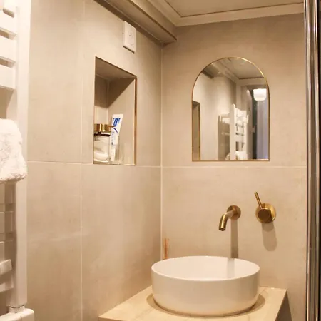 Charming Of 15 M2 In The 10th Appartement Parijs