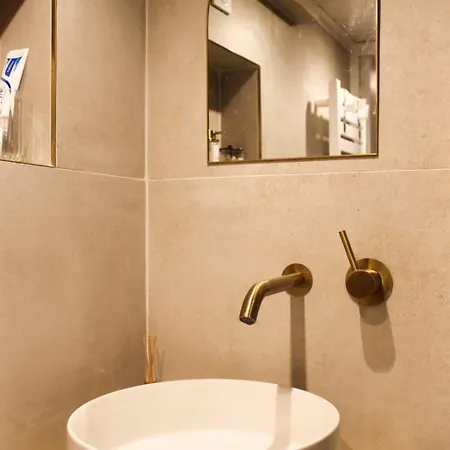 Charming Of 15 M2 In The 10th Appartement Parijs
